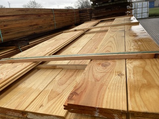 Ca. 68x Douglas Wisselsponning/Halfhoutsrabat, 18x190mm, lengte 300cm